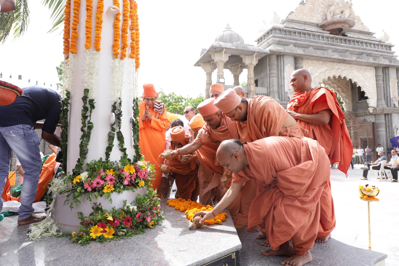 indian-national-flag-hoisting-ceremony-gokuldham